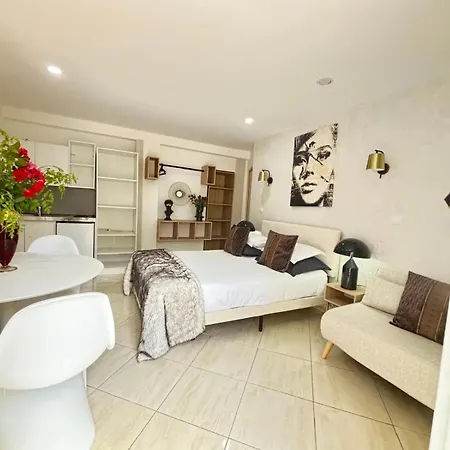 Le Manoir Provencale Avec Piscine *