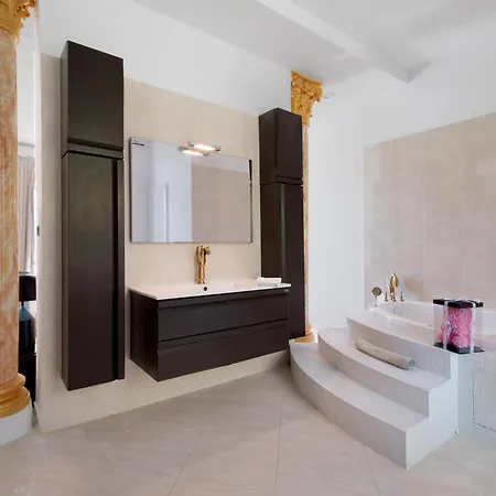 Le Manoir Provencale Avec Piscine Saint-Raphael (Var)
