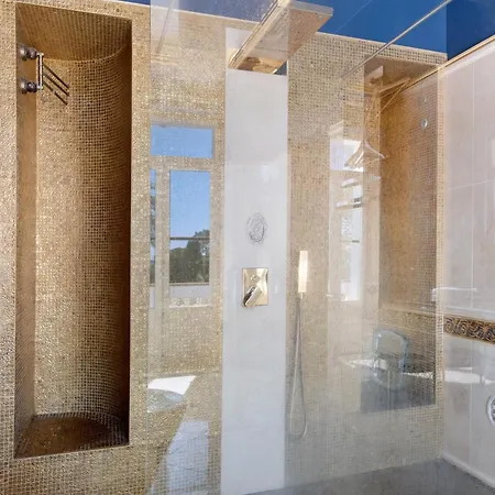 Le Manoir Provencale Avec Piscine *